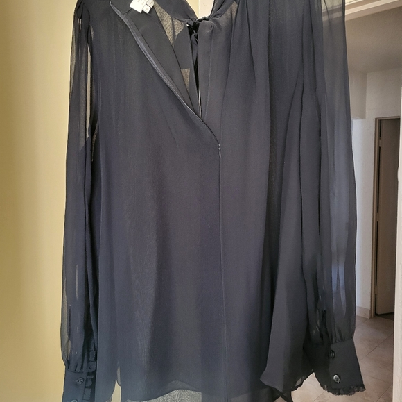 Kate Spade blouse. - Picture 5 of 5